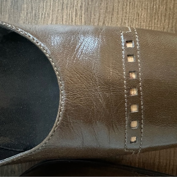 Etienne Aigner size 9 Leather Block Heel Mary Jane Shoe Olive - Picture 2 of 5